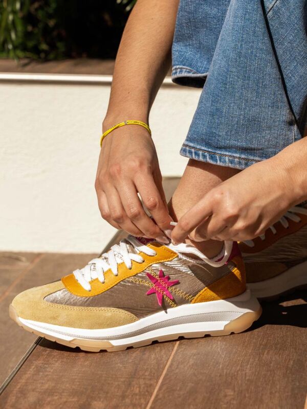Running sneakers Moni femme colorées été - baskets confortables moutarde rose fuchsia gris pour lifestyle estival et quotidien