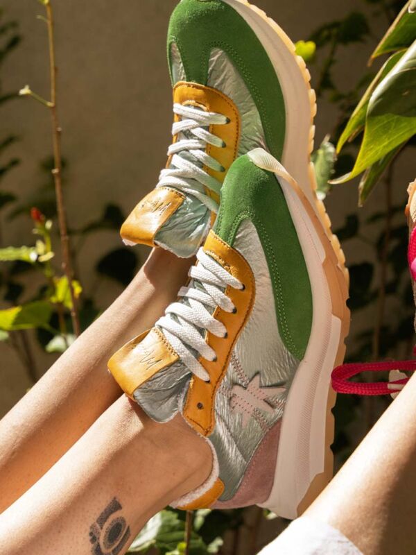 Sneakers Moni vert et jaune femme plus de 50 ans - baskets colorées confortables moutarde vert olive argent semelle épaisse pour quotidien