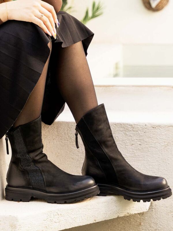 Bottine noire Mat20 en cuir avec strass scintillant, confort et souplesse, bottine tendance automne hiver 2026