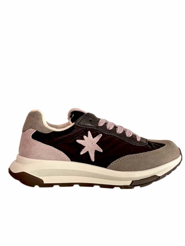 Moni Shoes Basket Femme Rétro RUNNY 501 Nero ,femme rétro Moni Shoes RUNNY 501 Nero, vue extérieure noire, vert sauge et rose avec logo étoile