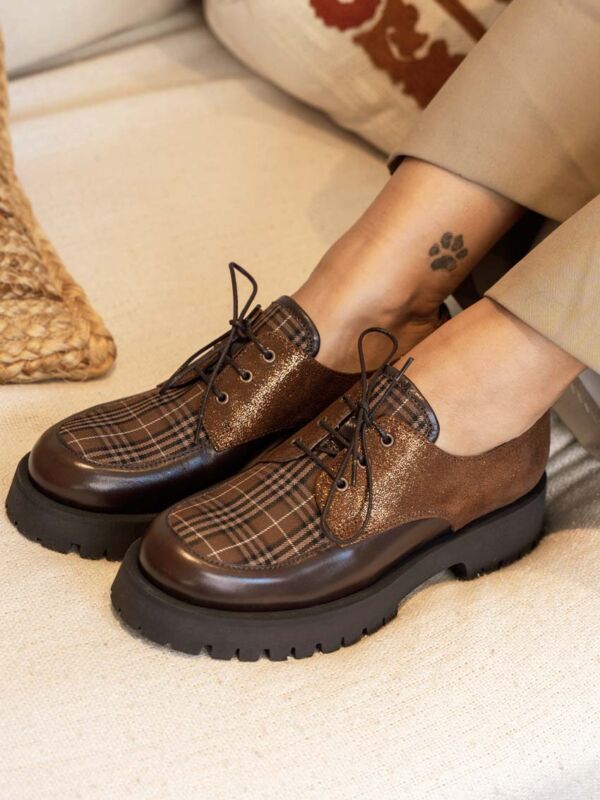 Mocassin femme Minka Design hiver 2026 JAVA en cuir testa di moro et tartan, semelle chunky noire